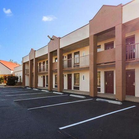 Red Roof Inn קלארקסוויל מראה חיצוני תמונה