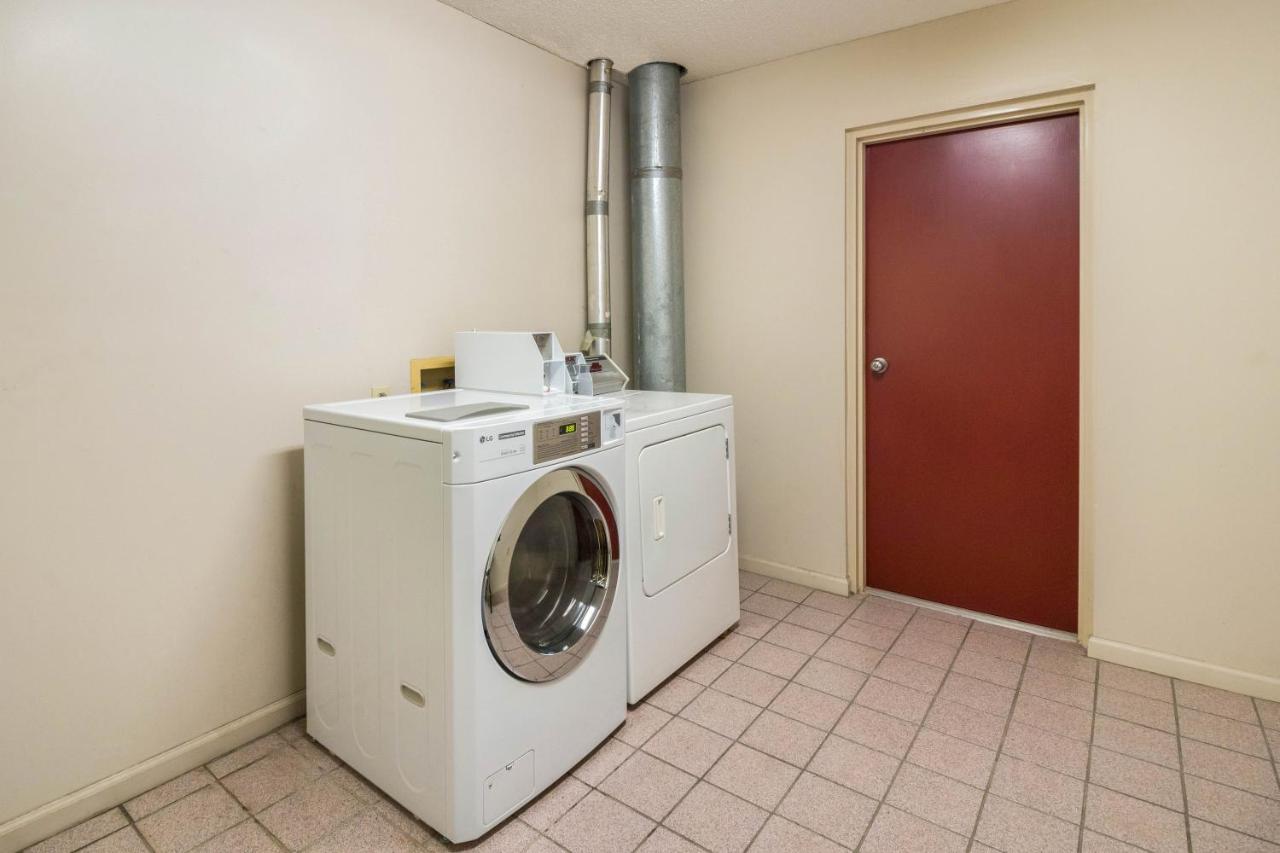 Red Roof Inn קלארקסוויל מראה חיצוני תמונה